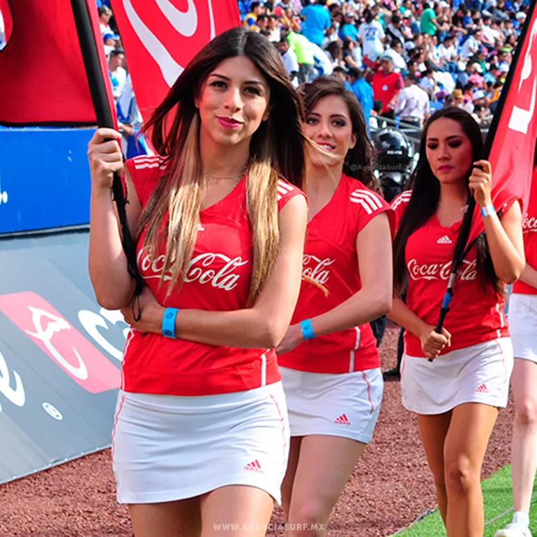 Agencia Surf - Edecanes Cocacola para Estadio Cuauhtemoc en Puebla
